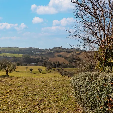 Francesca - Fermo, Meravigliosa Nelle Colline Marchigiane *
